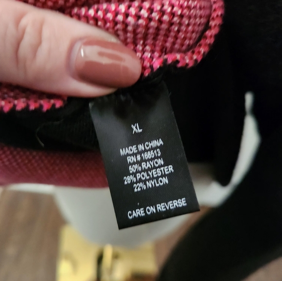 Pink and Black Graphic Women Sweater - Picture 4 of 6